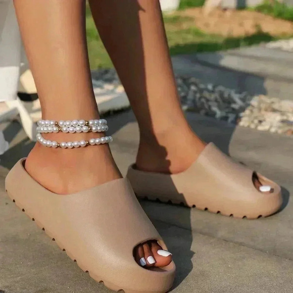 Brown Casual Women's Anti-Slip Slippers - Picture 3 of 7